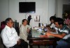 Tiếp nhận hiện vật về di tích nhà lao Thông Đăng