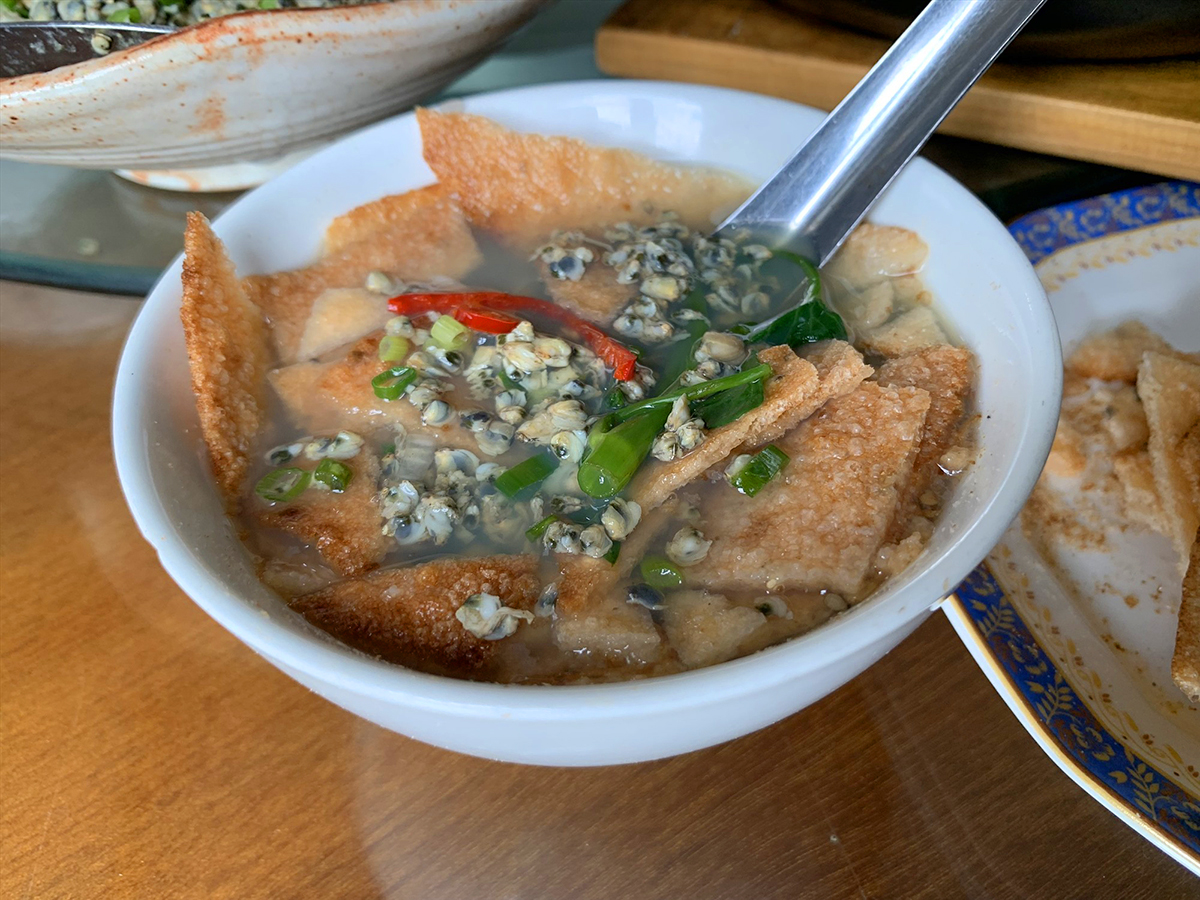 hen xao banh trang