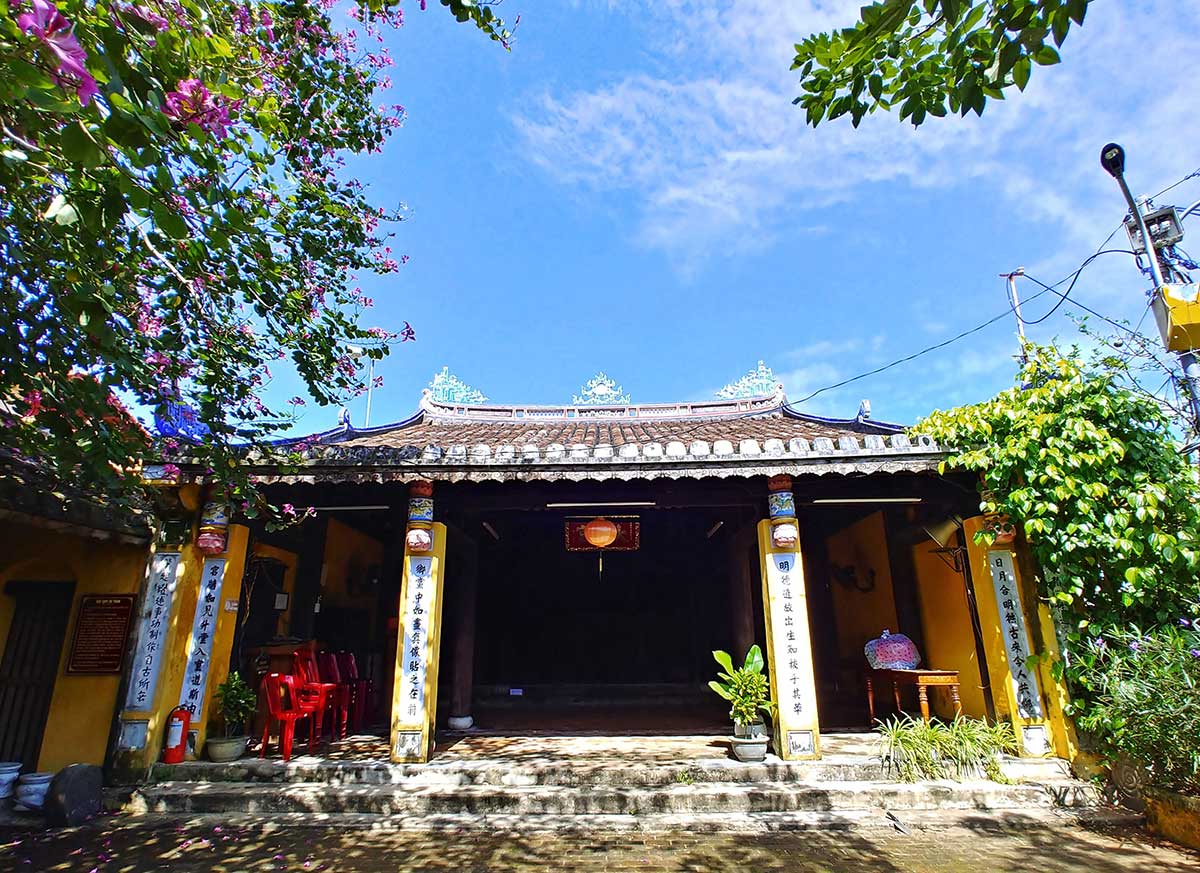 van chi minh huong