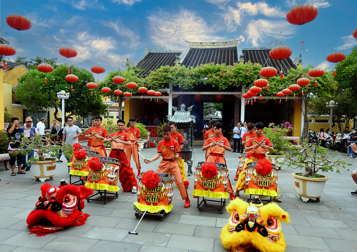 Biểu diễn trống hội