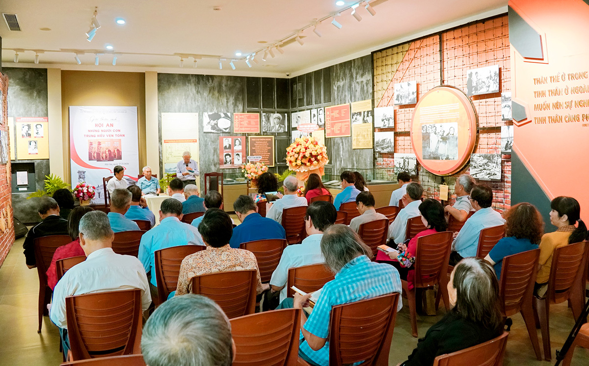 ra mat sach trung hieu ven toan