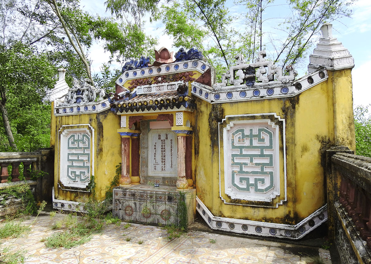 nha bia va binh phong hau